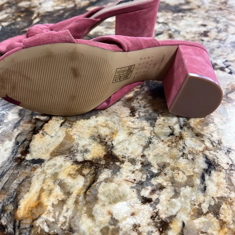 White House black market Callie Bow detail suede mules pink Size 9 - Picture 11 of 11